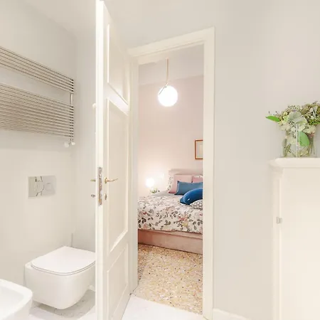 Apartment Casa Arnolfo: Where Heritage Meets Modernity Lucca