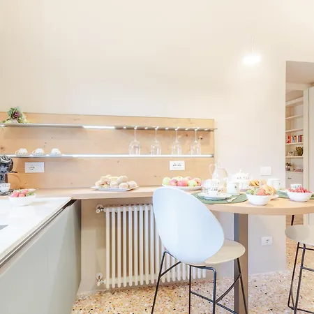 Casa Arnolfo: Where Heritage Meets Modernity * Lucca